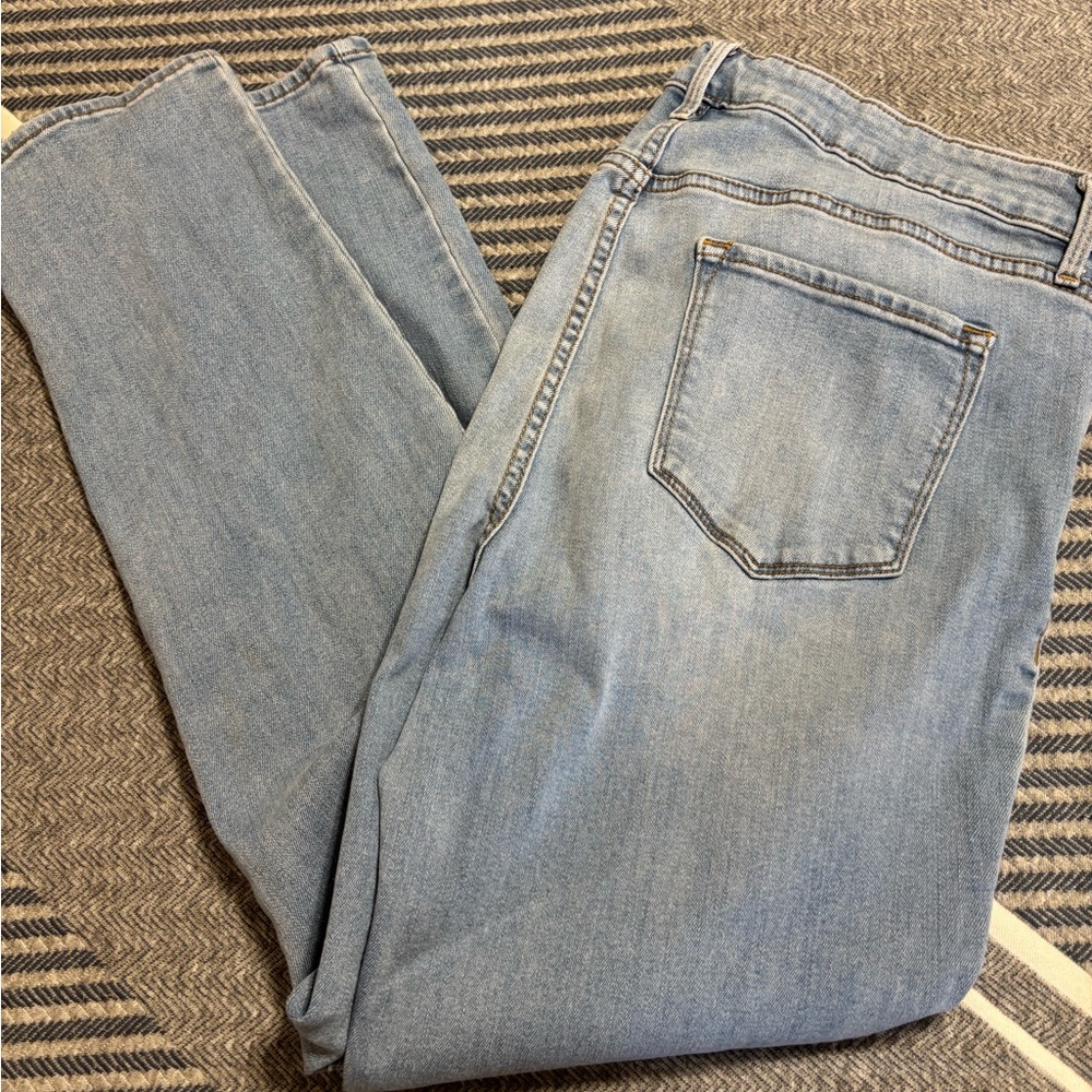 Old Navy Size 16 High Rise Straight Leg Jeans - Picture 2 of 9
